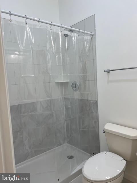 2800 Centreville Road, Unit 3 Herndon, VA 20171 - Photo 41 of 41 Apt G bathroom