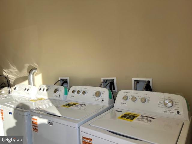 2800 Centreville Road, Unit 3 Herndon, VA 20171 - Photo 7 of 41 Laundry Rioom