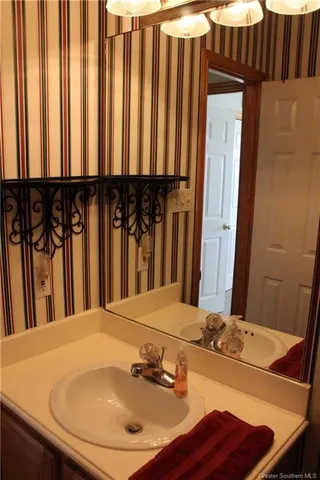 $399,900 | 156 West Harbor Drive, Lake Charles, LA 70607