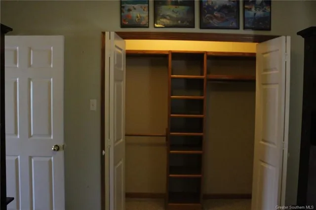 $399,900 | 156 West Harbor Drive, Lake Charles, LA 70607