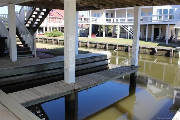 $399,900 | 156 West Harbor Drive, Lake Charles, LA 70607