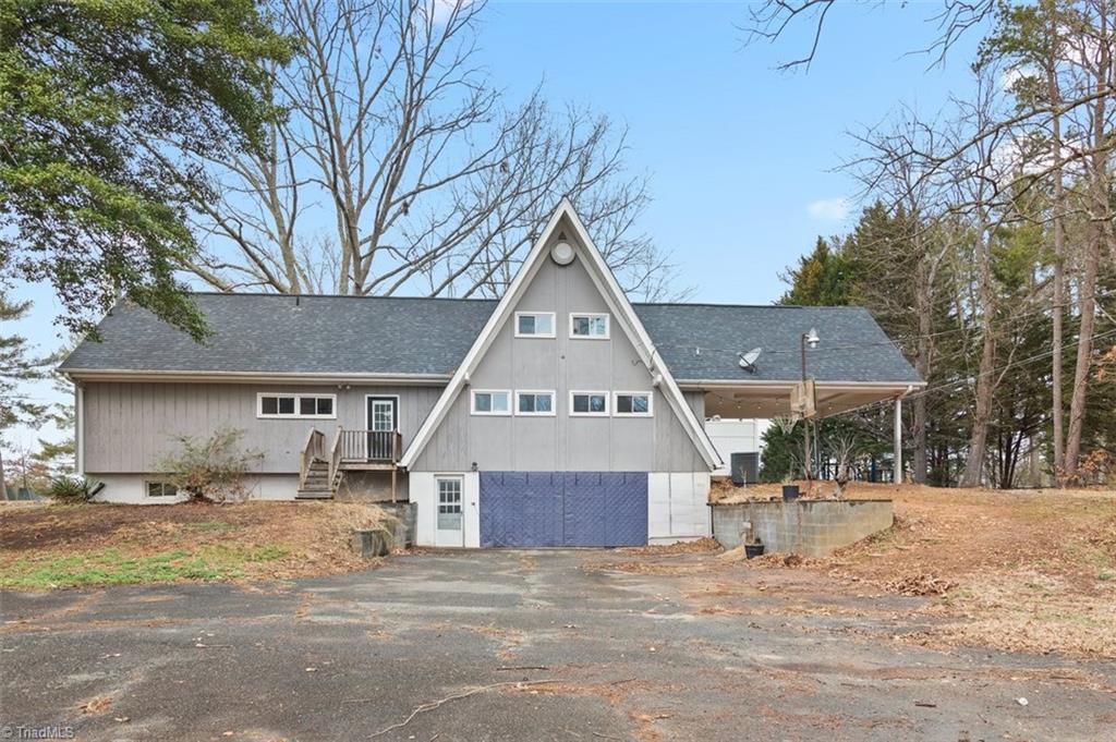 555 Jackson Road Mount Airy, NC 27030 - Photo 4 of 43 Back of House w/ Garage Entrance