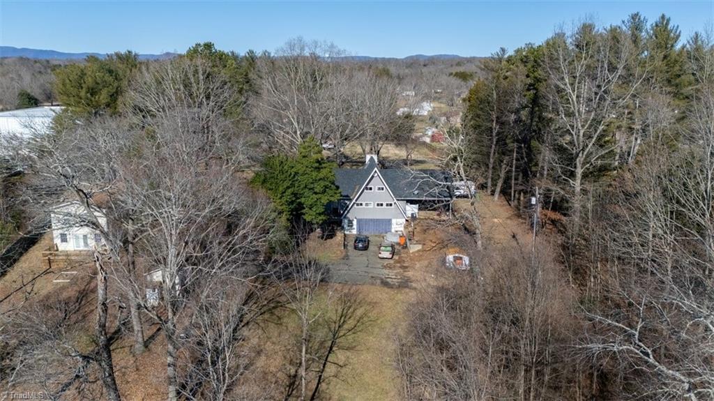 555 Jackson Road Mount Airy, NC 27030 - Photo 6 of 43 Gallery Image 6