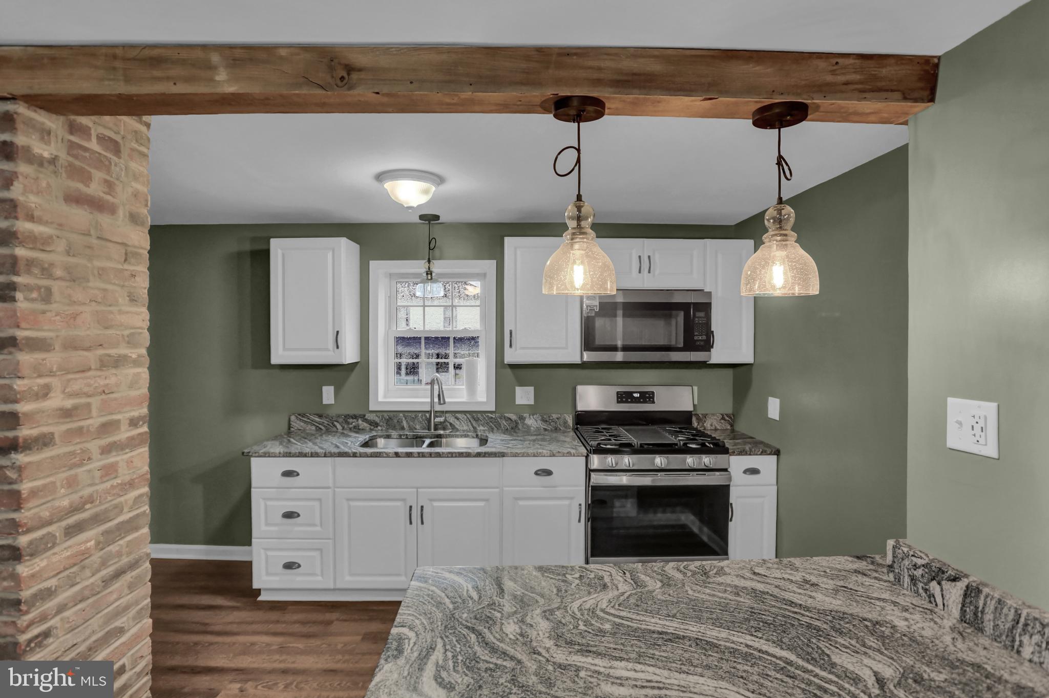 346 Springdale Road York, PA 17403 - Photo 13 of 38 Gallery Image 13