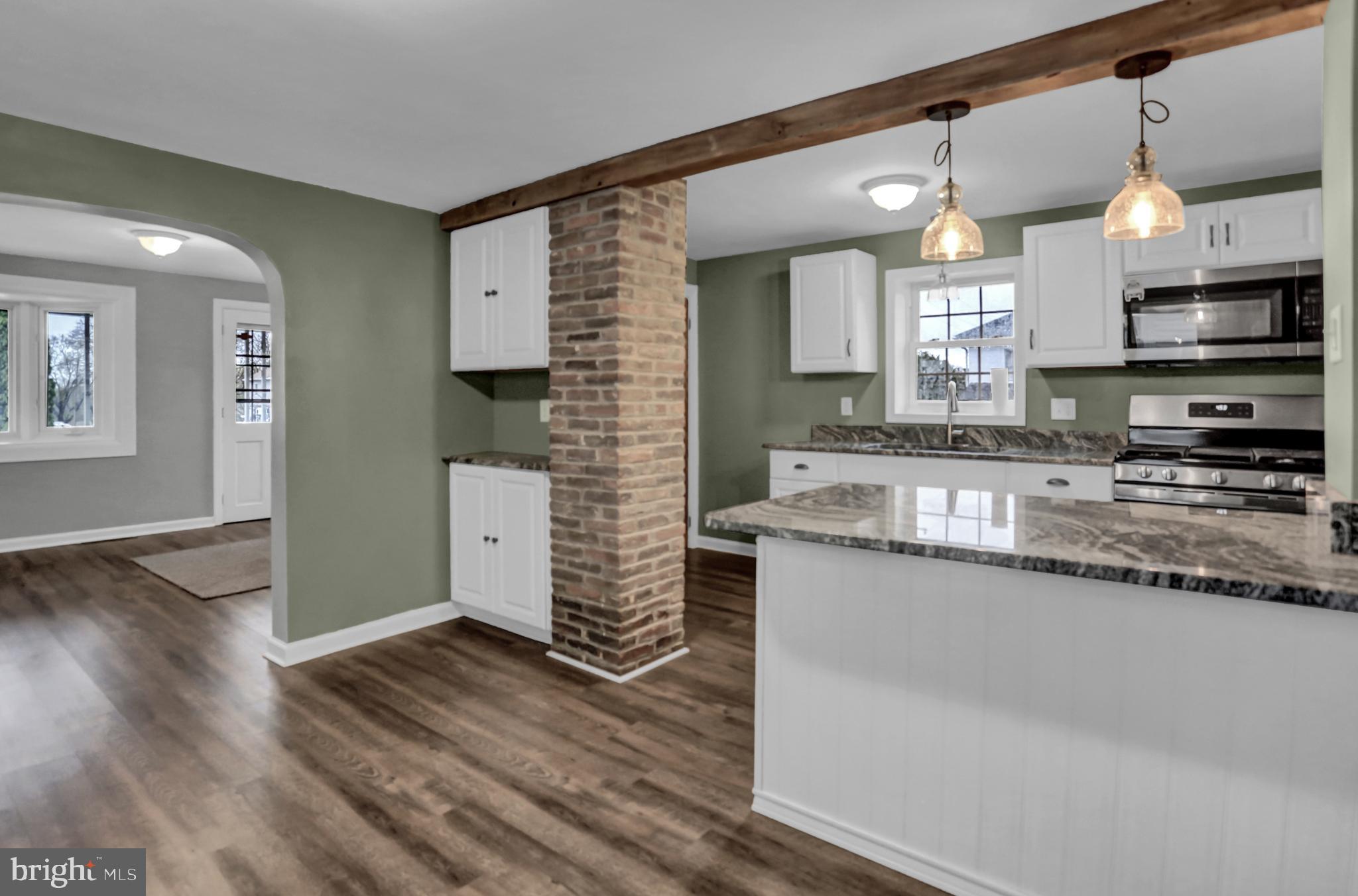 346 Springdale Road York, PA 17403 - Photo 14 of 38 Gallery Image 14