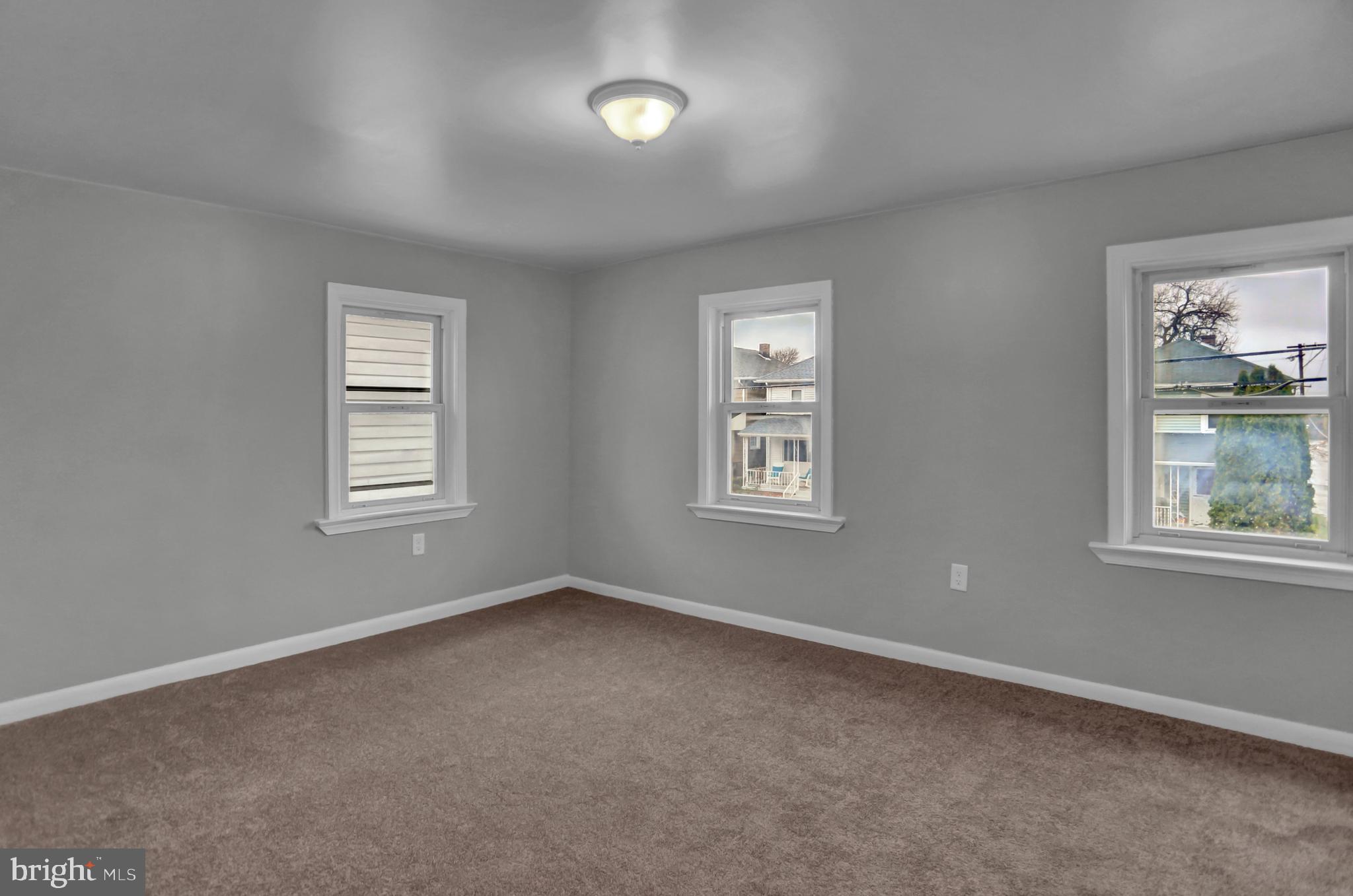 346 Springdale Road York, PA 17403 - Photo 20 of 38 Gallery Image 20
