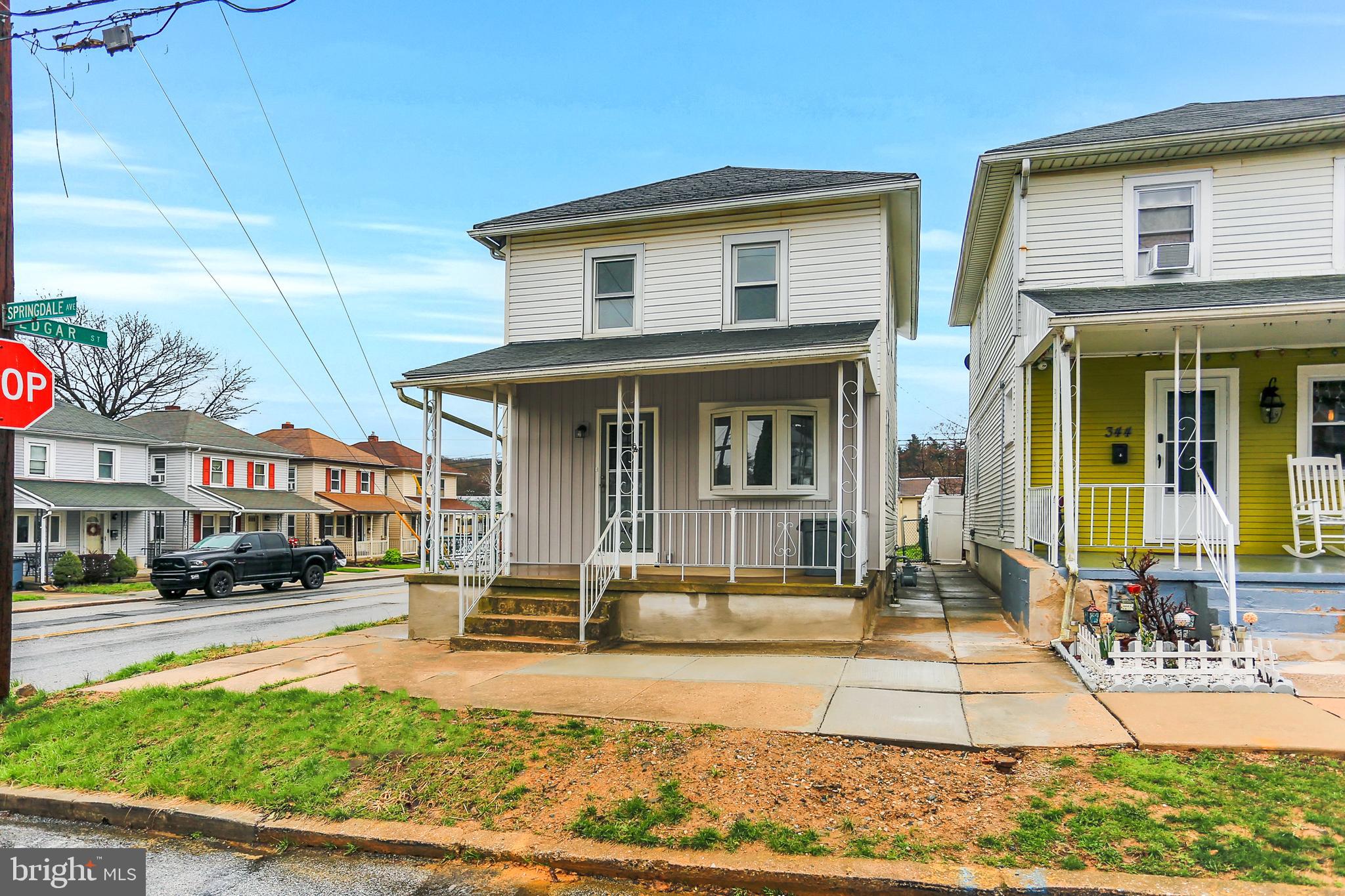 346 Springdale Road York, PA 17403 - Photo 2 of 38 Gallery Image 2