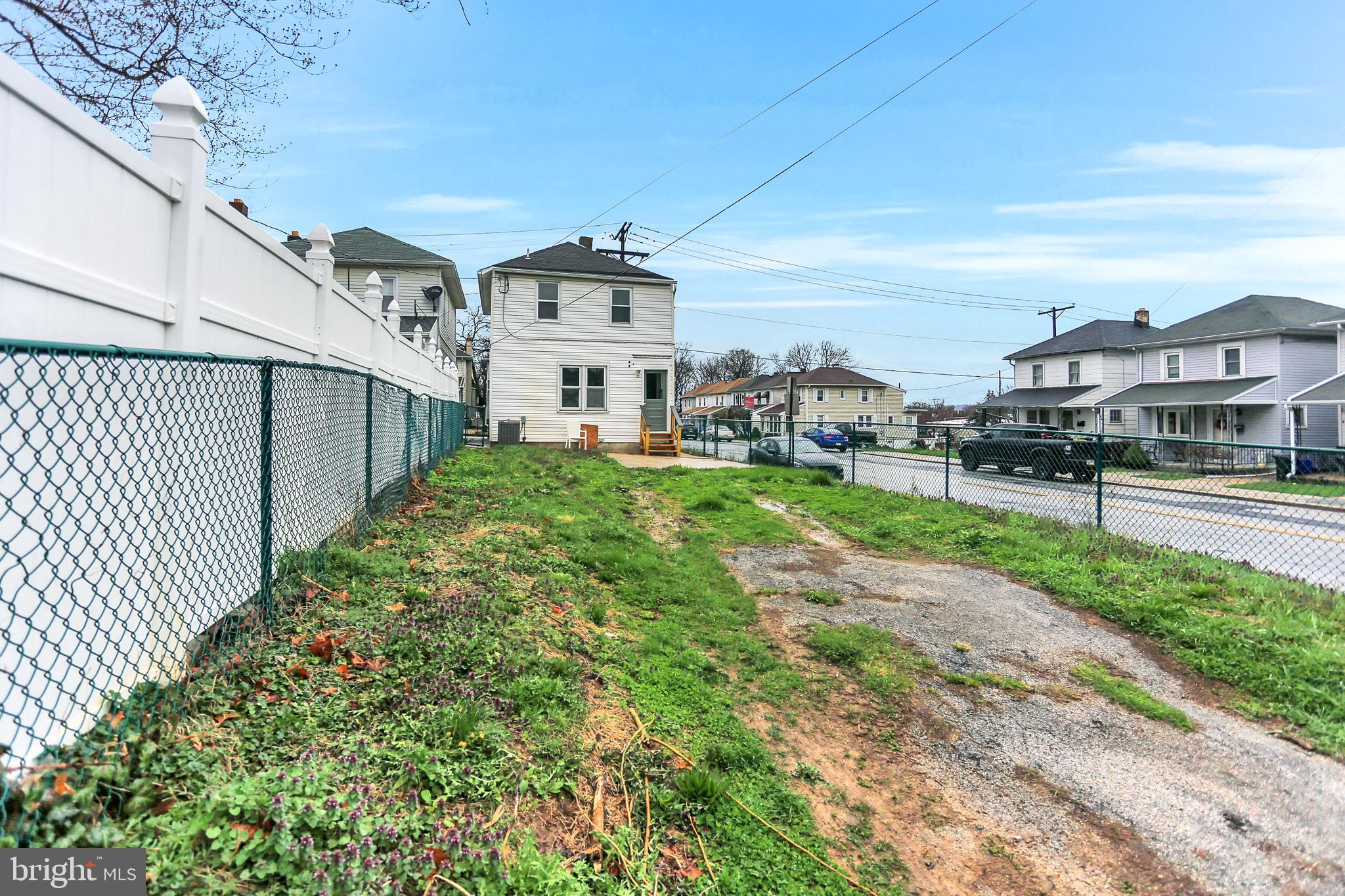 346 Springdale Road York, PA 17403 - Photo 32 of 38 Gallery Image 32