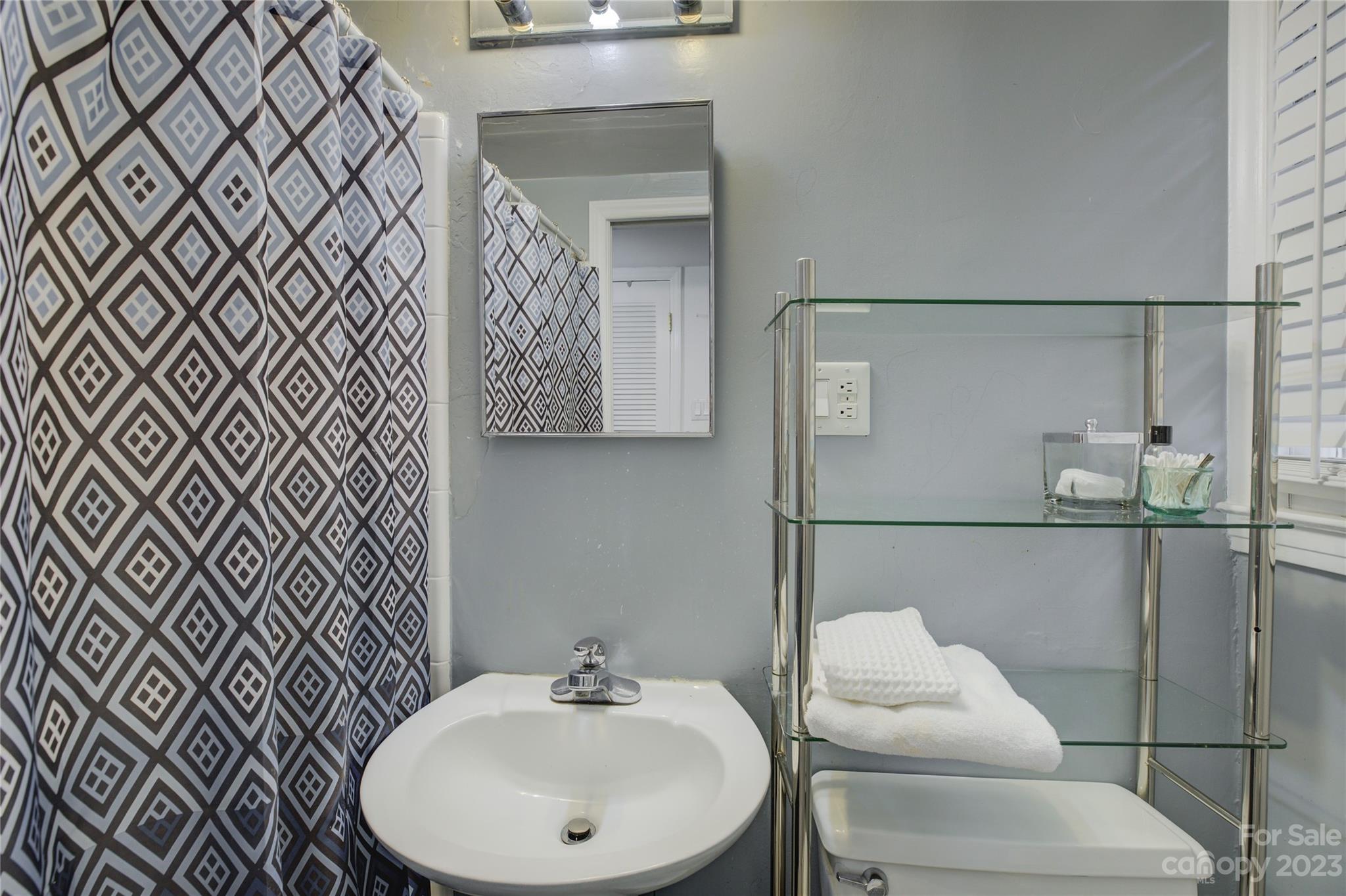 5914 Sharon Road Charlotte, NC 28210 - Photo 24 of 31 Gallery Image 24