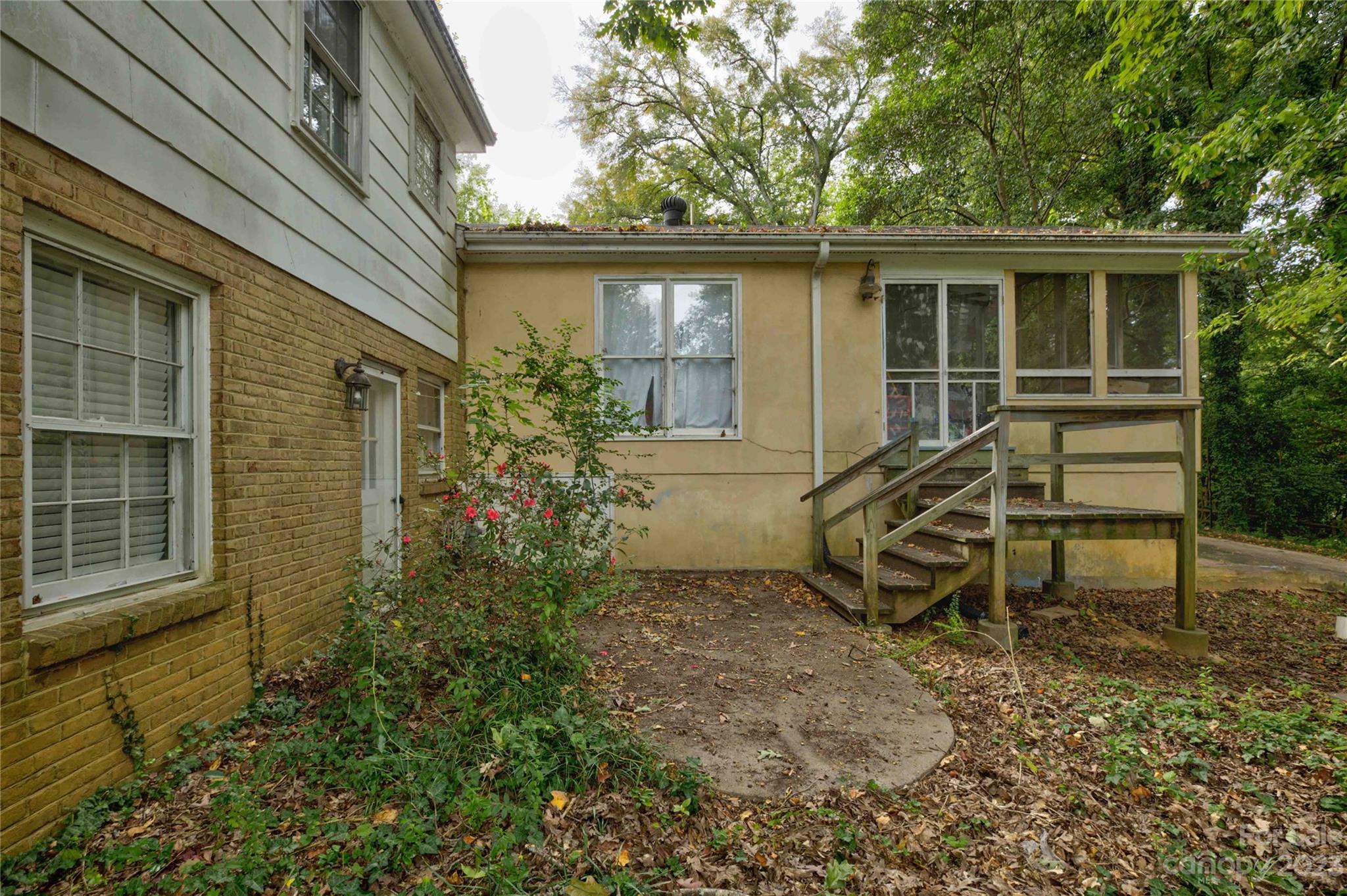 5914 Sharon Road Charlotte, NC 28210 - Photo 28 of 31 Gallery Image 28