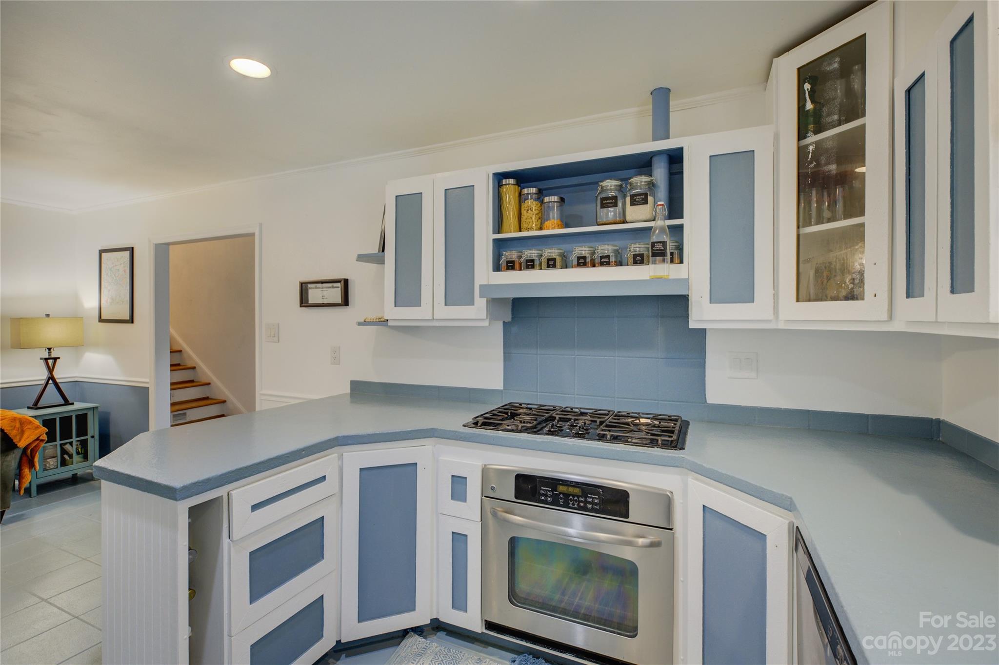 5914 Sharon Road Charlotte, NC 28210 - Photo 6 of 31 Gallery Image 6