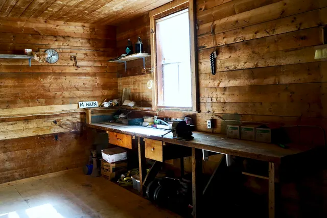 $289,900 | 14 Main Street, Detroit, ME 04929