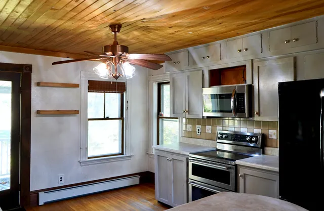 $289,900 | 14 Main Street, Detroit, ME 04929