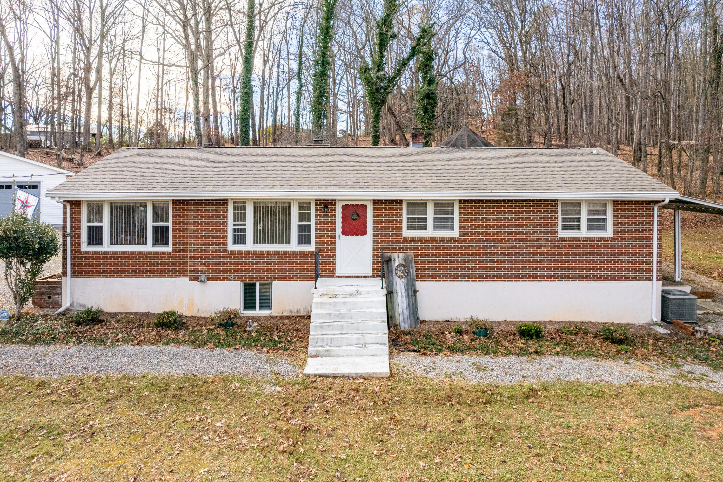 8185 Edwardsville Road Hardy, VA 24101 - Photo 1 of 40 Front of house