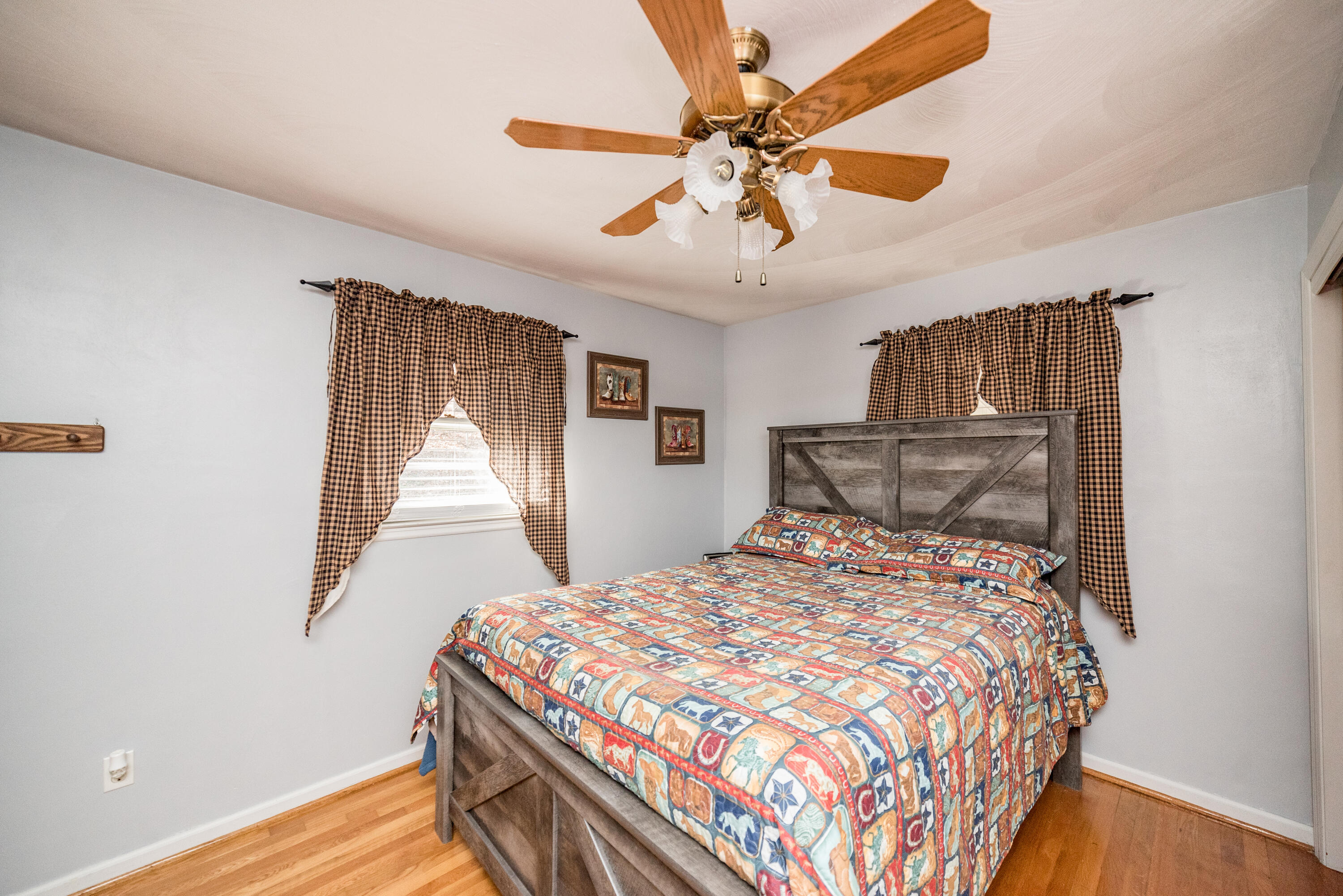 8185 Edwardsville Road Hardy, VA 24101 - Photo 14 of 40 Master Bedroom