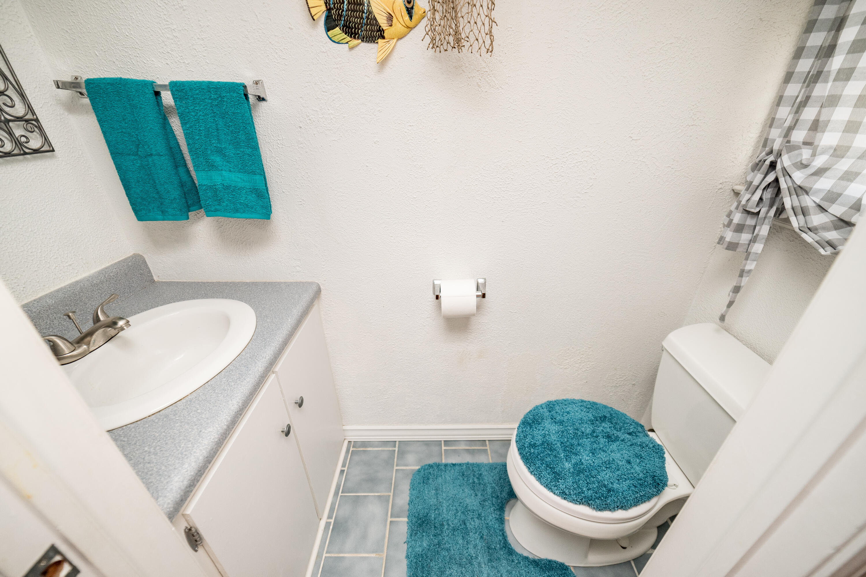 8185 Edwardsville Road Hardy, VA 24101 - Photo 16 of 40 Master half bath