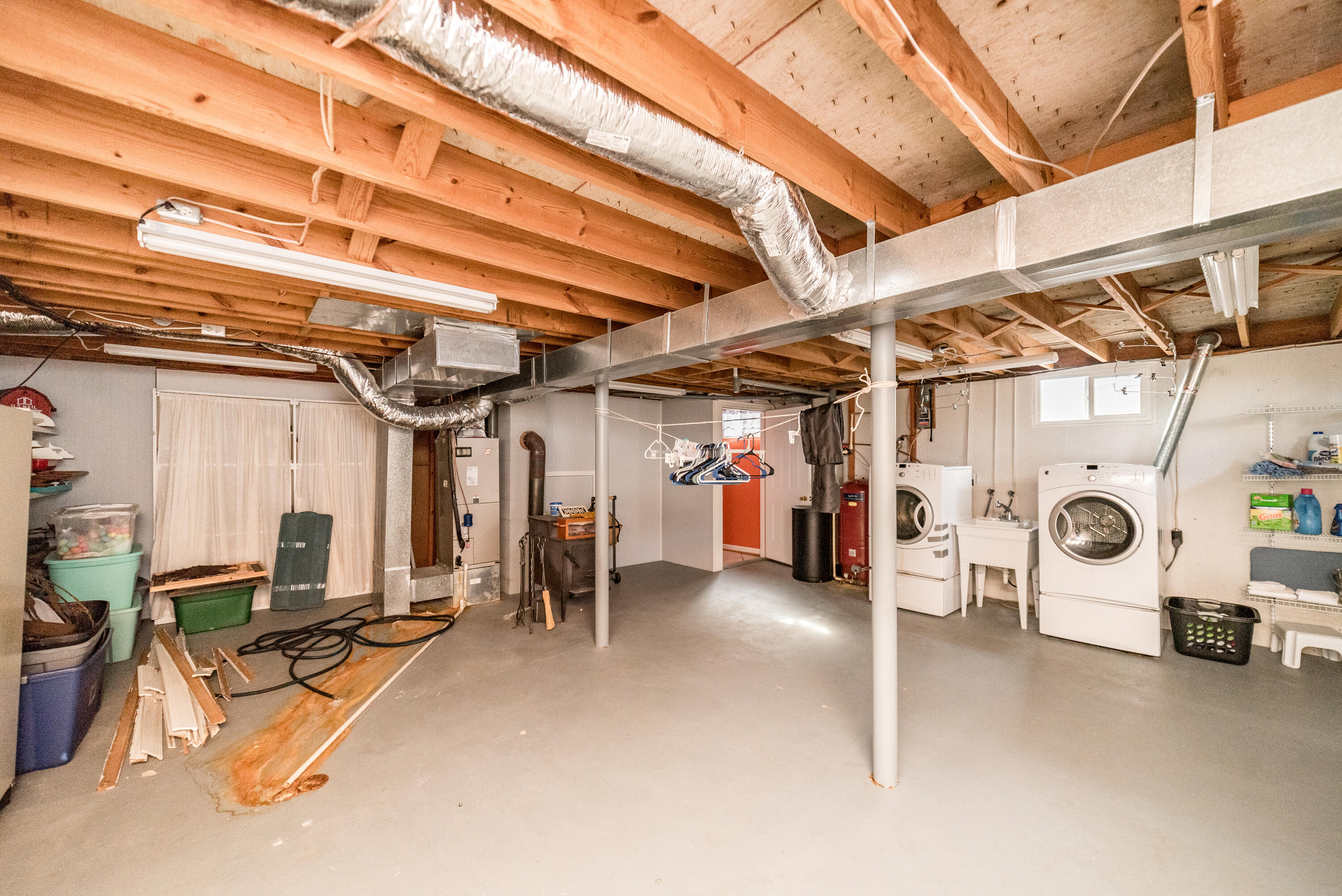 8185 Edwardsville Road Hardy, VA 24101 - Photo 27 of 40 Laundry room and sotrage
