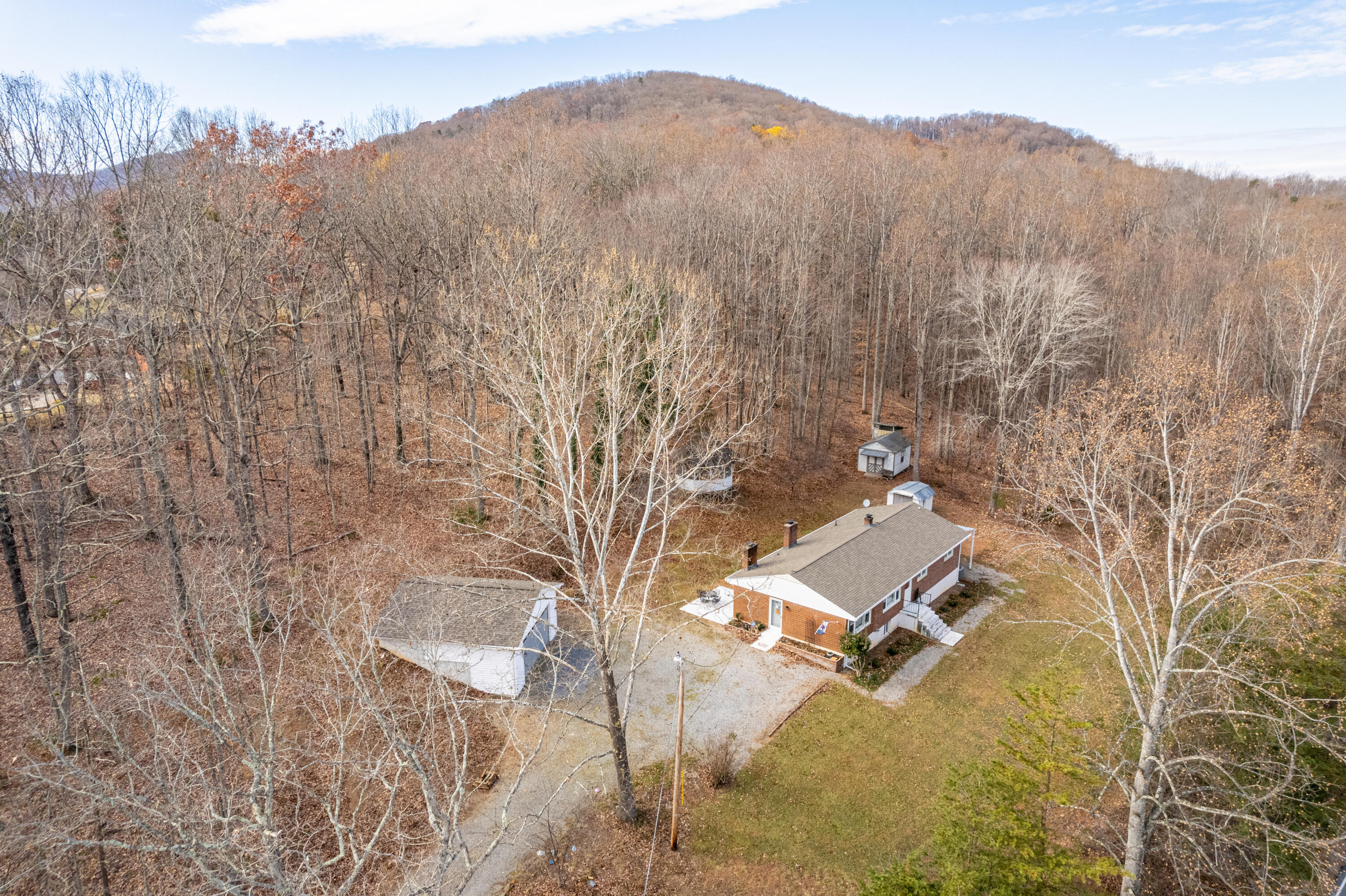 8185 Edwardsville Road Hardy, VA 24101 - Photo 3 of 40 Top view from driveway entry