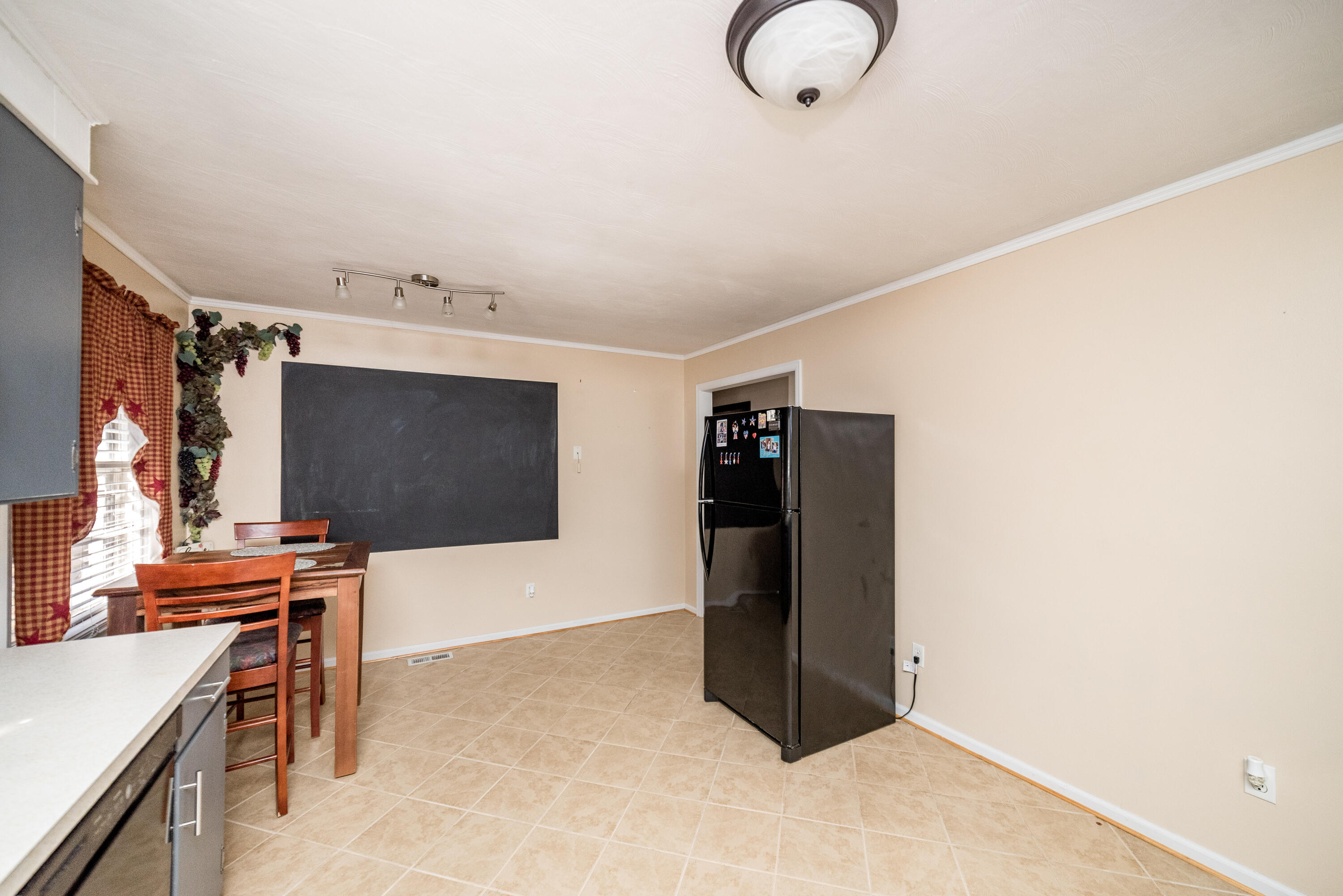 8185 Edwardsville Road Hardy, VA 24101 - Photo 9 of 40 Kitchen 3