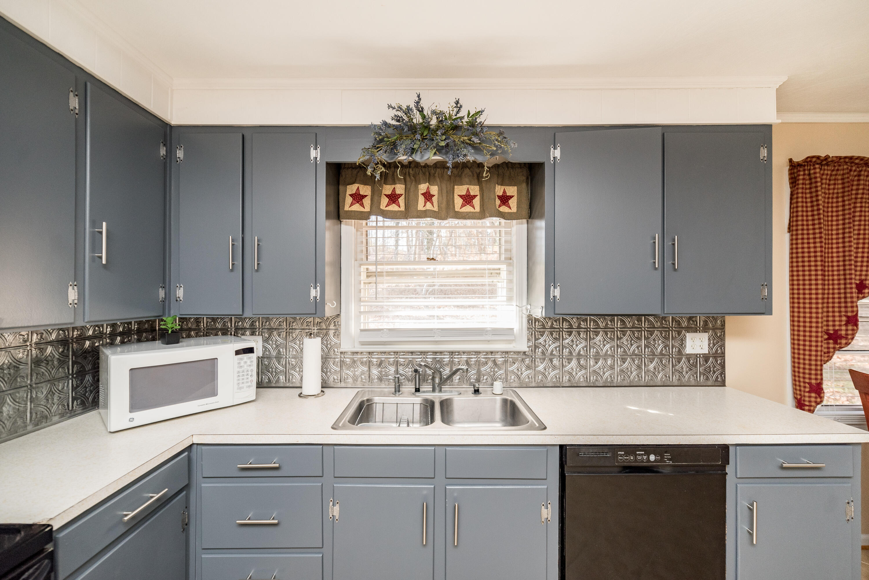 8185 Edwardsville Road Hardy, VA 24101 - Photo 10 of 40 Kitchen 4