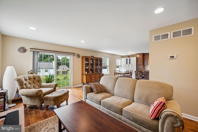 $442,500 | 3726 Arlington Avenue, Brookhaven, PA 19015