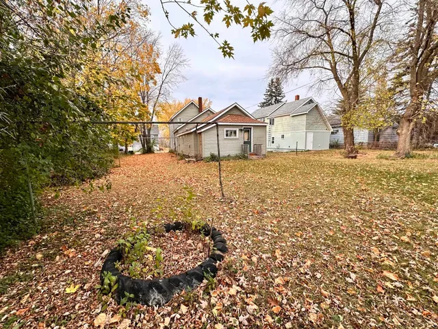 $650 | 612 St Claire Street, Ashland, WI 54806