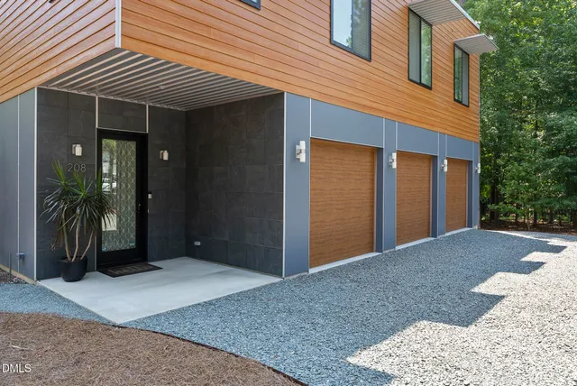 $1,259,000 | 208 Curlew Drive, Chapel Hill, NC 27517