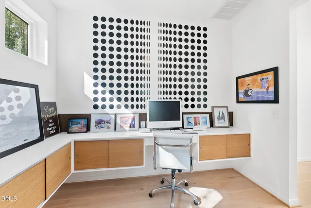 $1,259,000 | 208 Curlew Drive, Chapel Hill, NC 27517