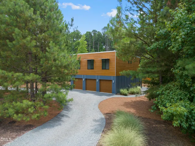 $1,259,000 | 208 Curlew Drive, Chapel Hill, NC 27517