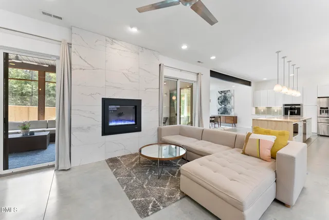 $1,259,000 | 208 Curlew Drive, Chapel Hill, NC 27517