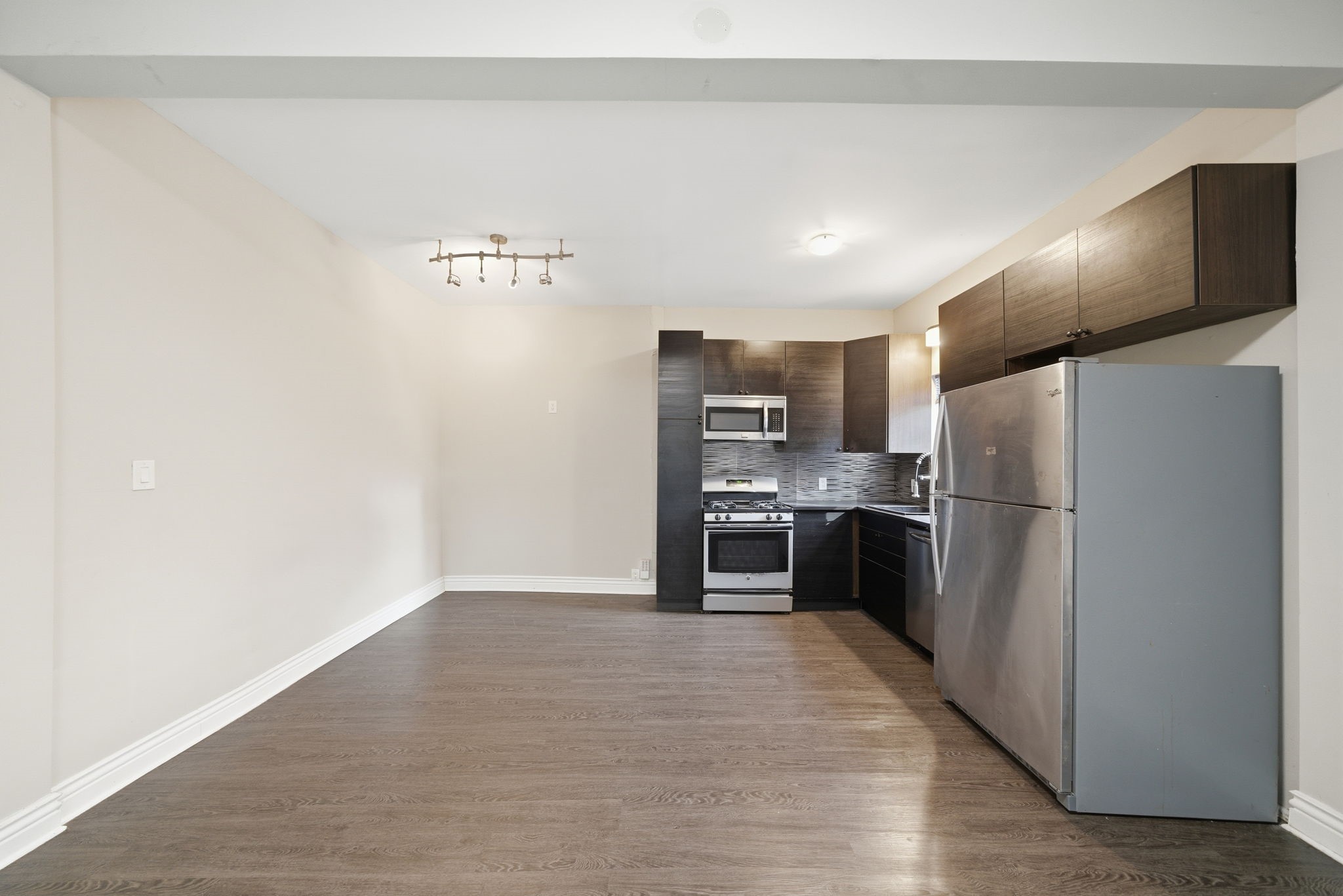 4618 McKinney Street, Unit 5 Houston, TX 77023 - Photo 5 of 10