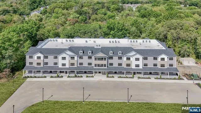 $699,000 | 106 Encampment Court, Unit 106, Towaco, NJ 07082
