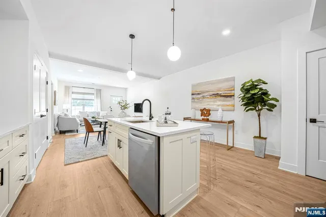 $699,000 | 106 Encampment Court, Unit 106, Towaco, NJ 07082