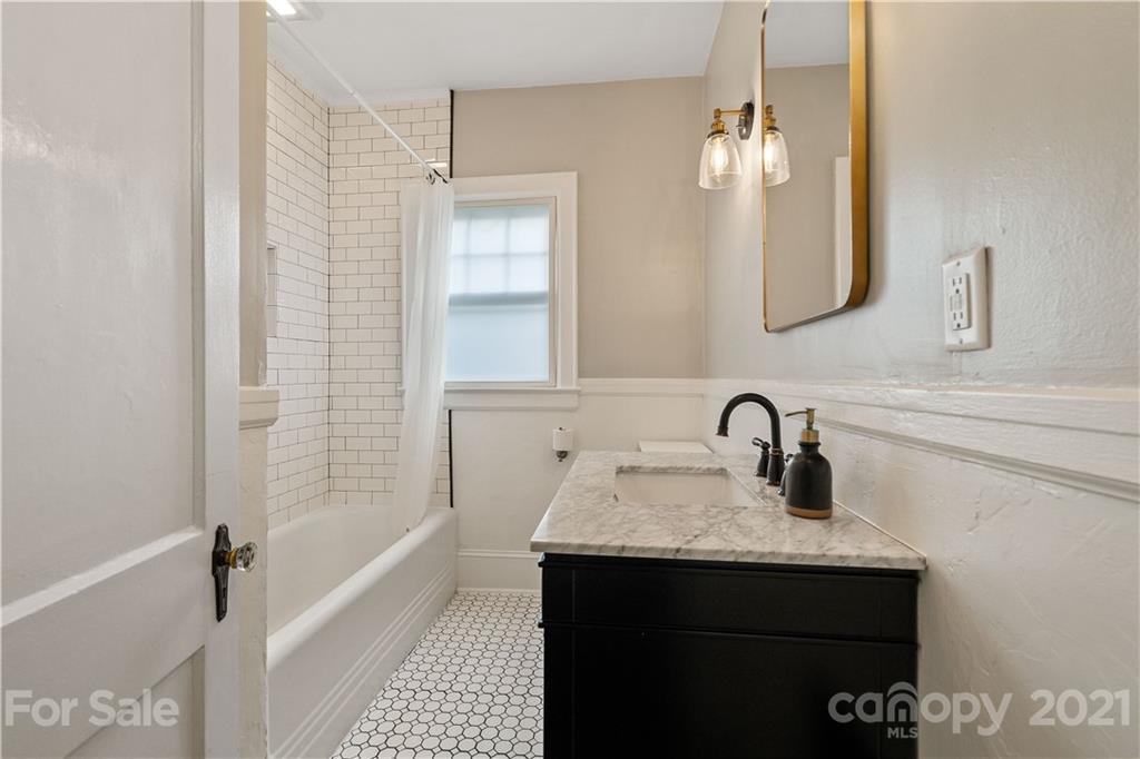 1729 Club Road Charlotte, NC 28205 - Photo 13 of 41 Gallery Image 13