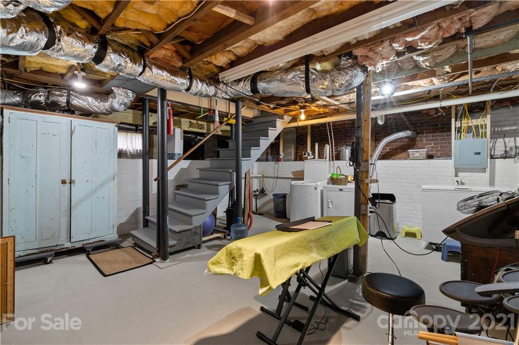 1729 Club Road Charlotte, NC 28205 - Photo 25 of 41 Gallery Image 25