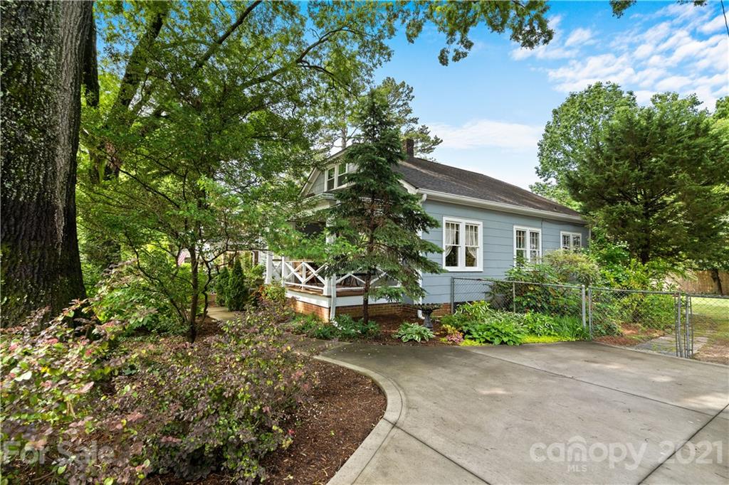 1729 Club Road Charlotte, NC 28205 - Photo 26 of 41 Gallery Image 26