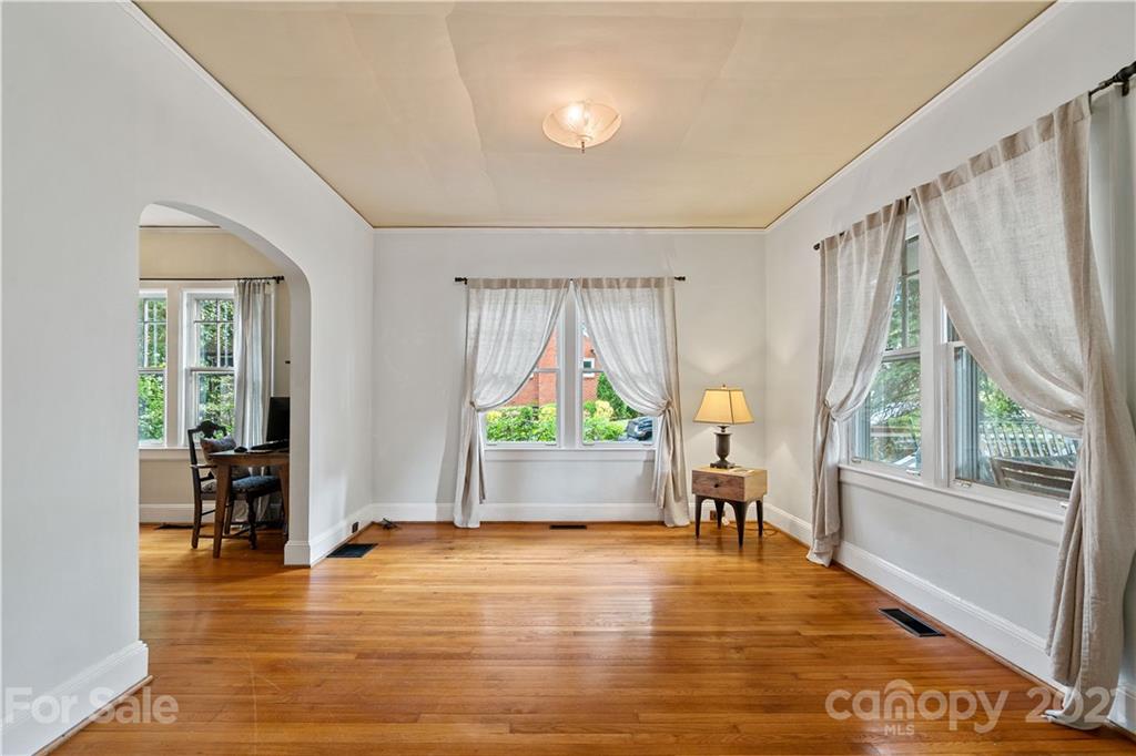 1729 Club Road Charlotte, NC 28205 - Photo 4 of 41 Gallery Image 4