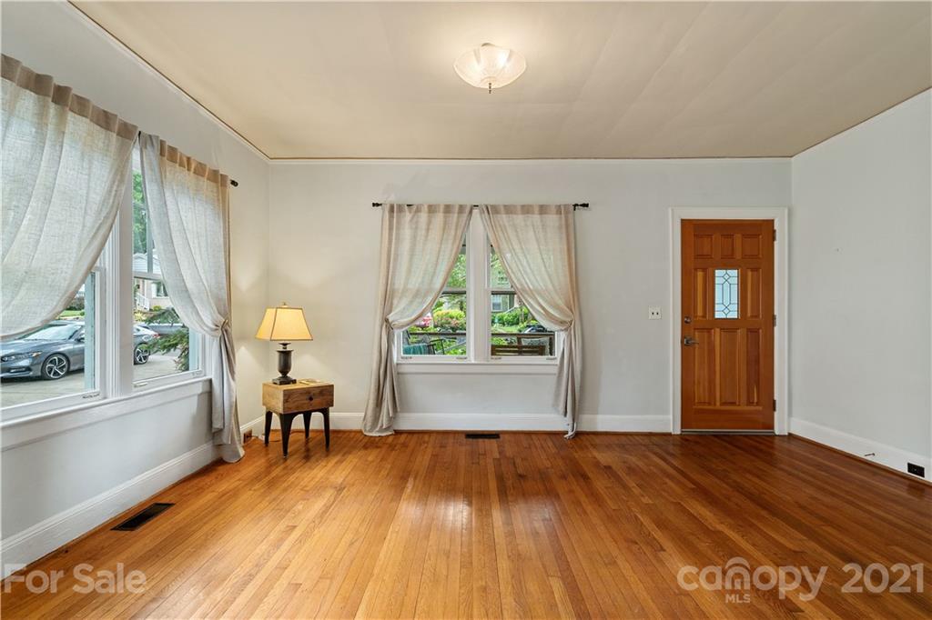 1729 Club Road Charlotte, NC 28205 - Photo 6 of 41 Gallery Image 6