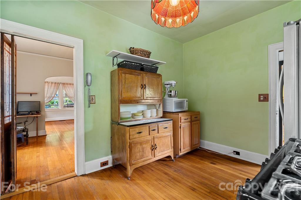 1729 Club Road Charlotte, NC 28205 - Photo 9 of 41 Gallery Image 9