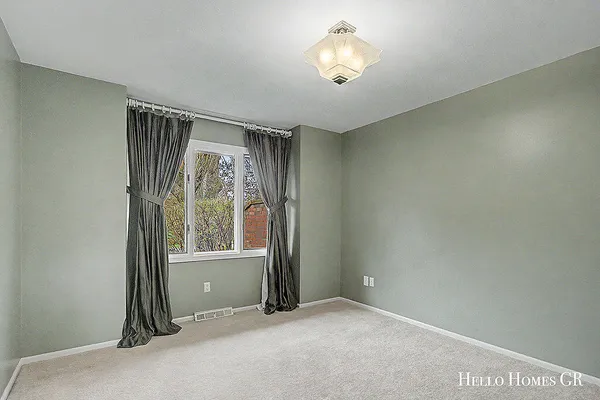 $419,900 | 5980 Parview Drive Southeast, Grand Rapids, MI 49546