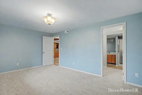 $419,900 | 5980 Parview Drive Southeast, Grand Rapids, MI 49546