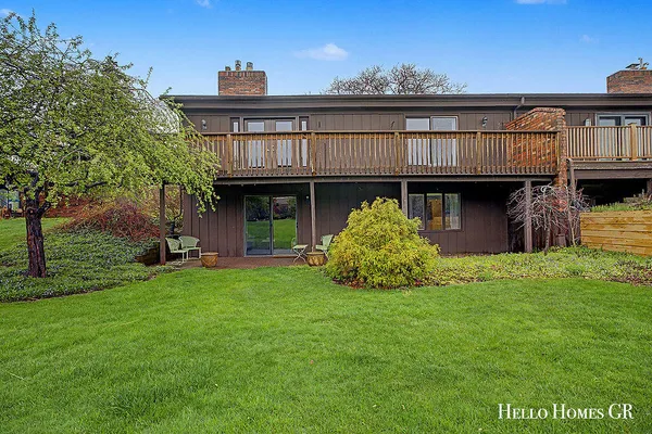$419,900 | 5980 Parview Drive Southeast, Grand Rapids, MI 49546