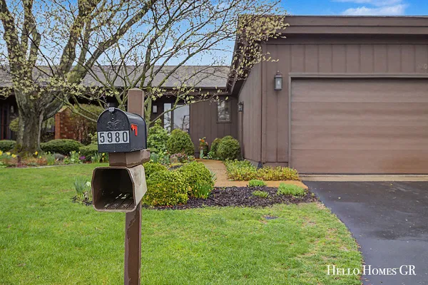 $419,900 | 5980 Parview Drive Southeast, Grand Rapids, MI 49546