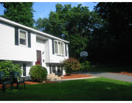 5 Bisland Road Worcester, MA 01607 - Photo 2 of 7 Gallery Image 2