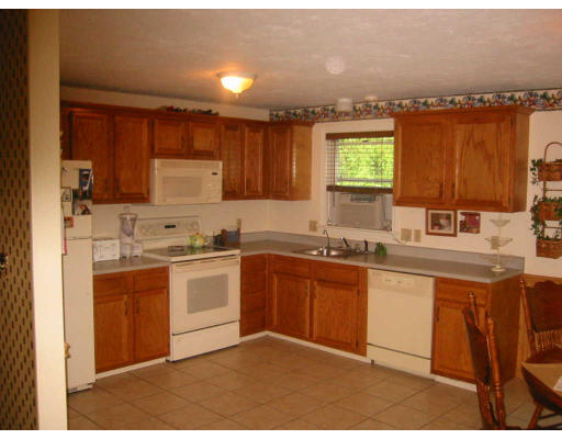 5 Bisland Road Worcester, MA 01607 - Photo 3 of 7 Gallery Image 3