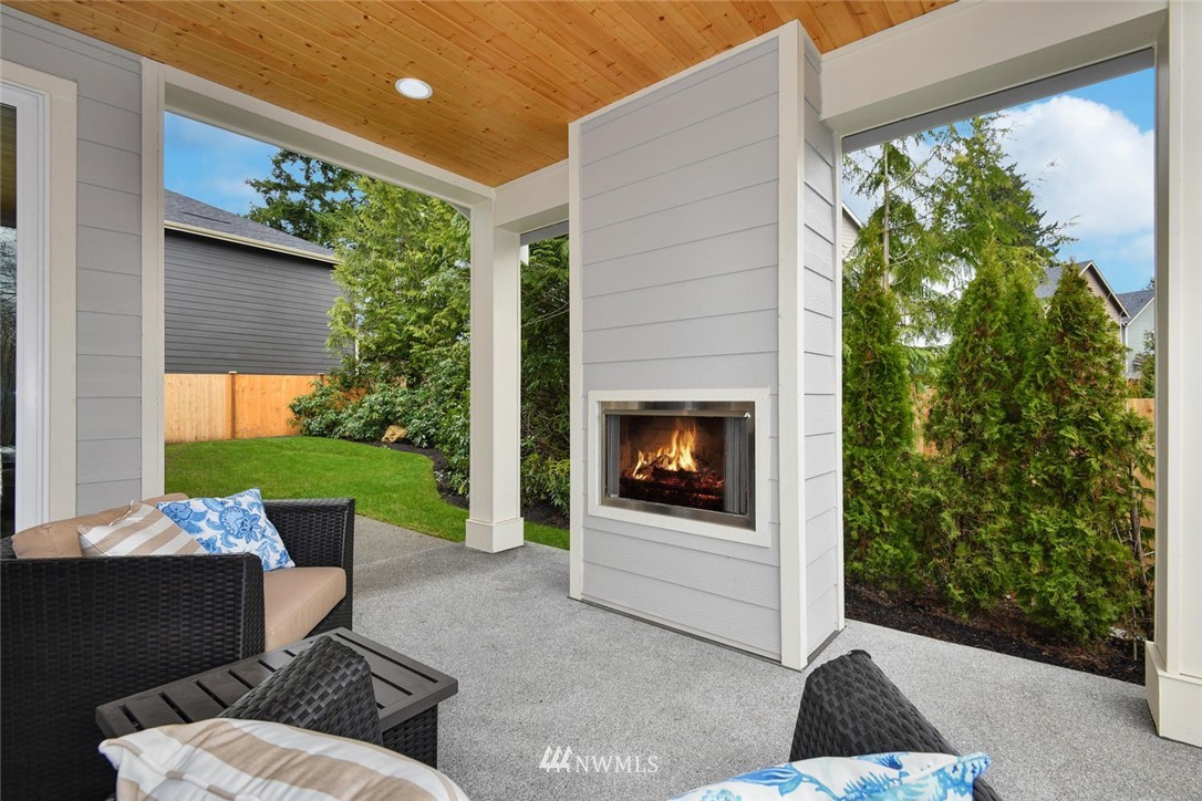 20405 4th Drive Southeast Bothell, WA 98012 - Photo 30 of 31 a view of backyard with outdoor seating and plants