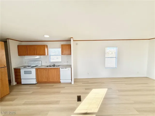 $1,350 | 4210 East Cheyenne Way, Pahrump, NV 89061