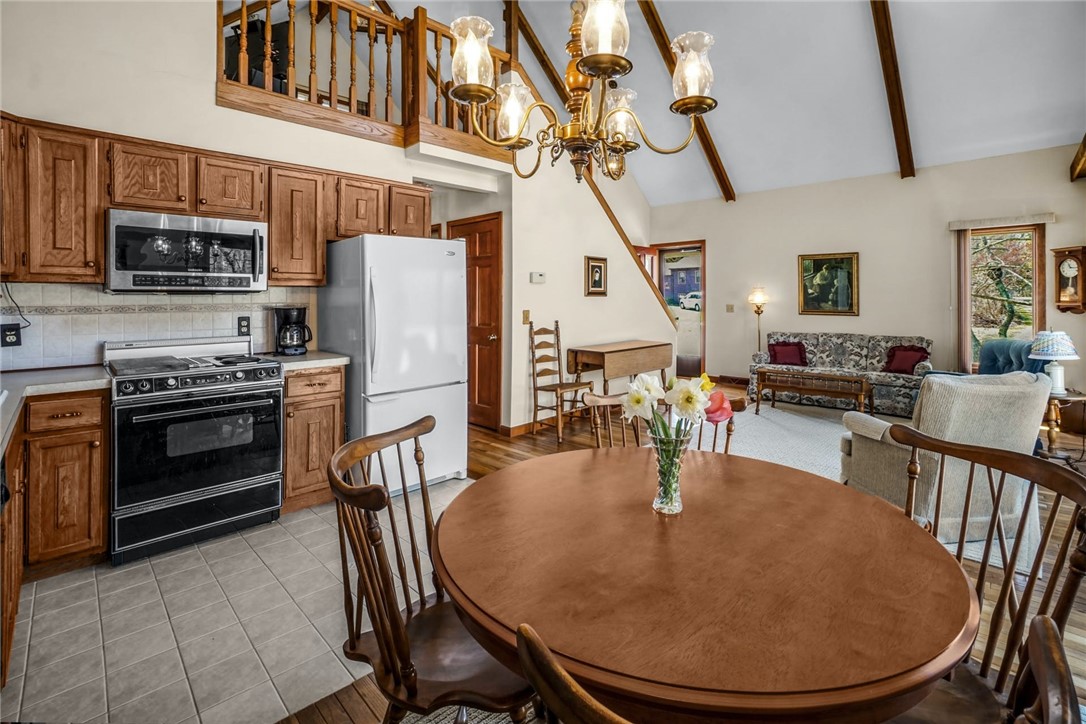 66 Sloop Street Jamestown, RI 02835 - Photo 10 of 19 Such a comfortable, inviting, and open space!