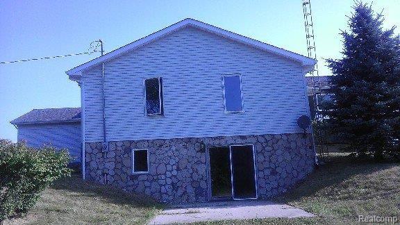 2145 Koylette Road Marlette, MI 48453 - Photo 3 of 11 3.jpg