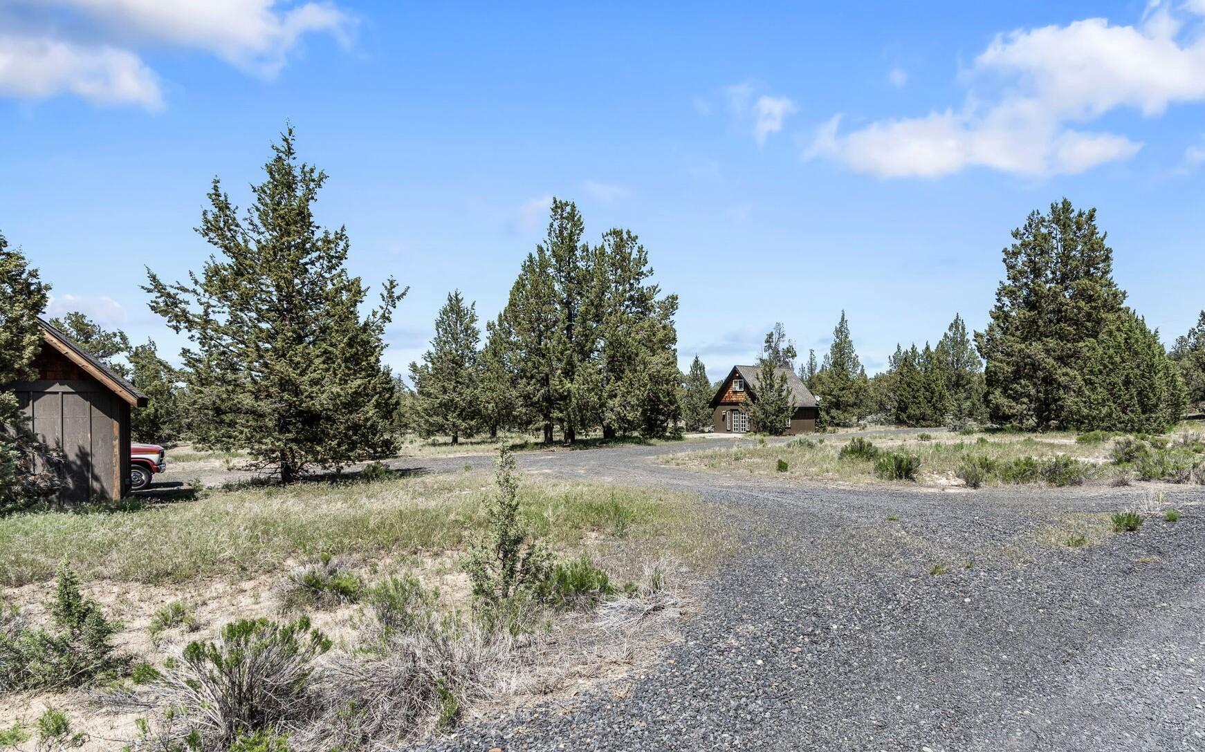 3555 Southeast Zuni Road Prineville, OR 97754 - Photo 19 of 22 2023_06_01_3555_se_zuni_rd_pv-23